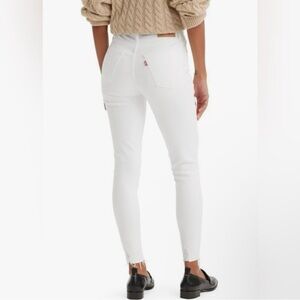 Levi's 721 High-Rise Skinny Ankle LIKE NEW jeans size 28🤍 Distressed Raw Hem
